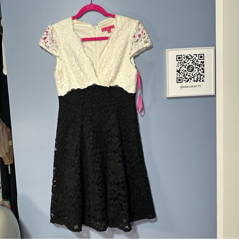 Betsey Johnson two tone lace flared skirt dress black and white